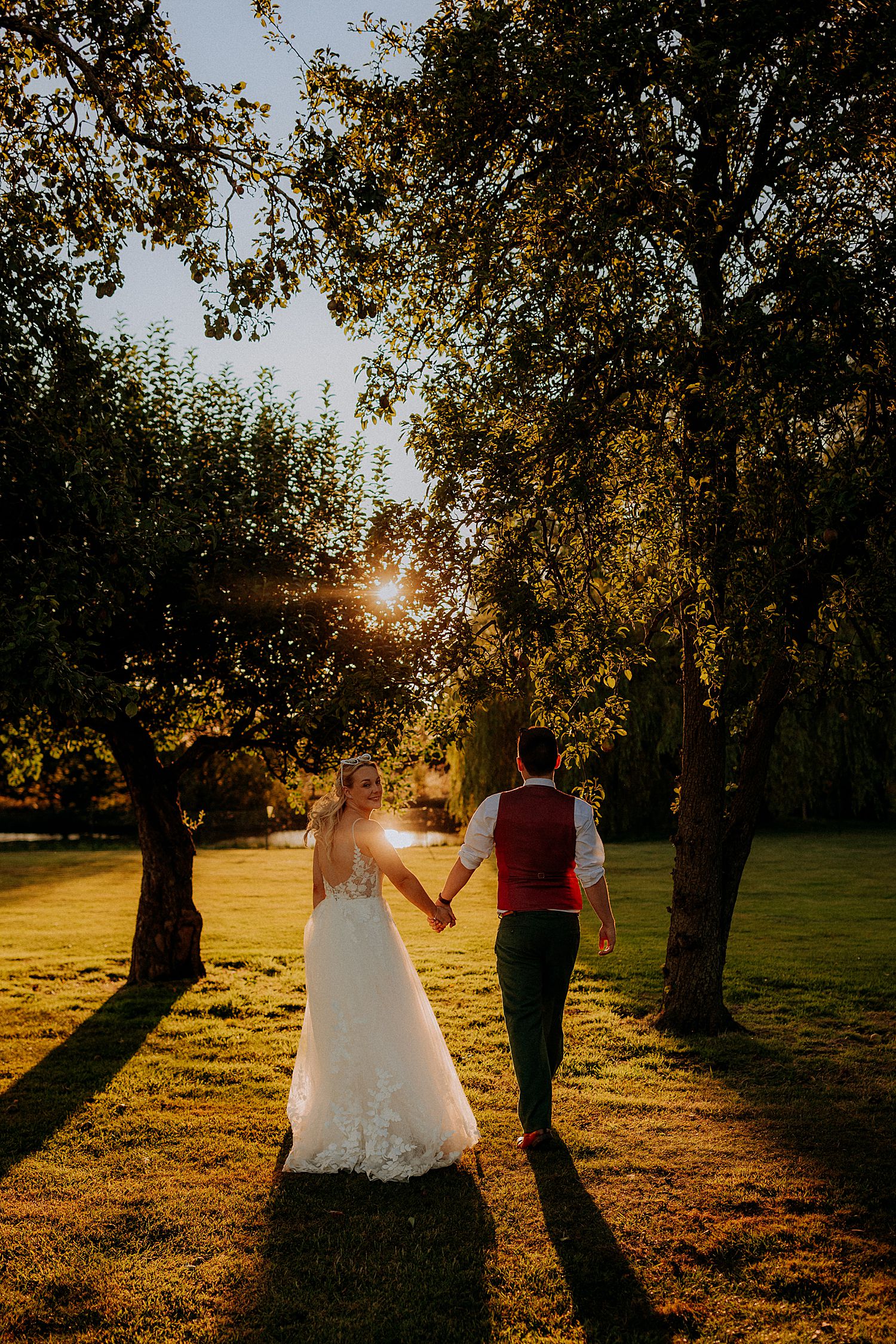 NATURAL WEDDING PHOTOGRAPHERS