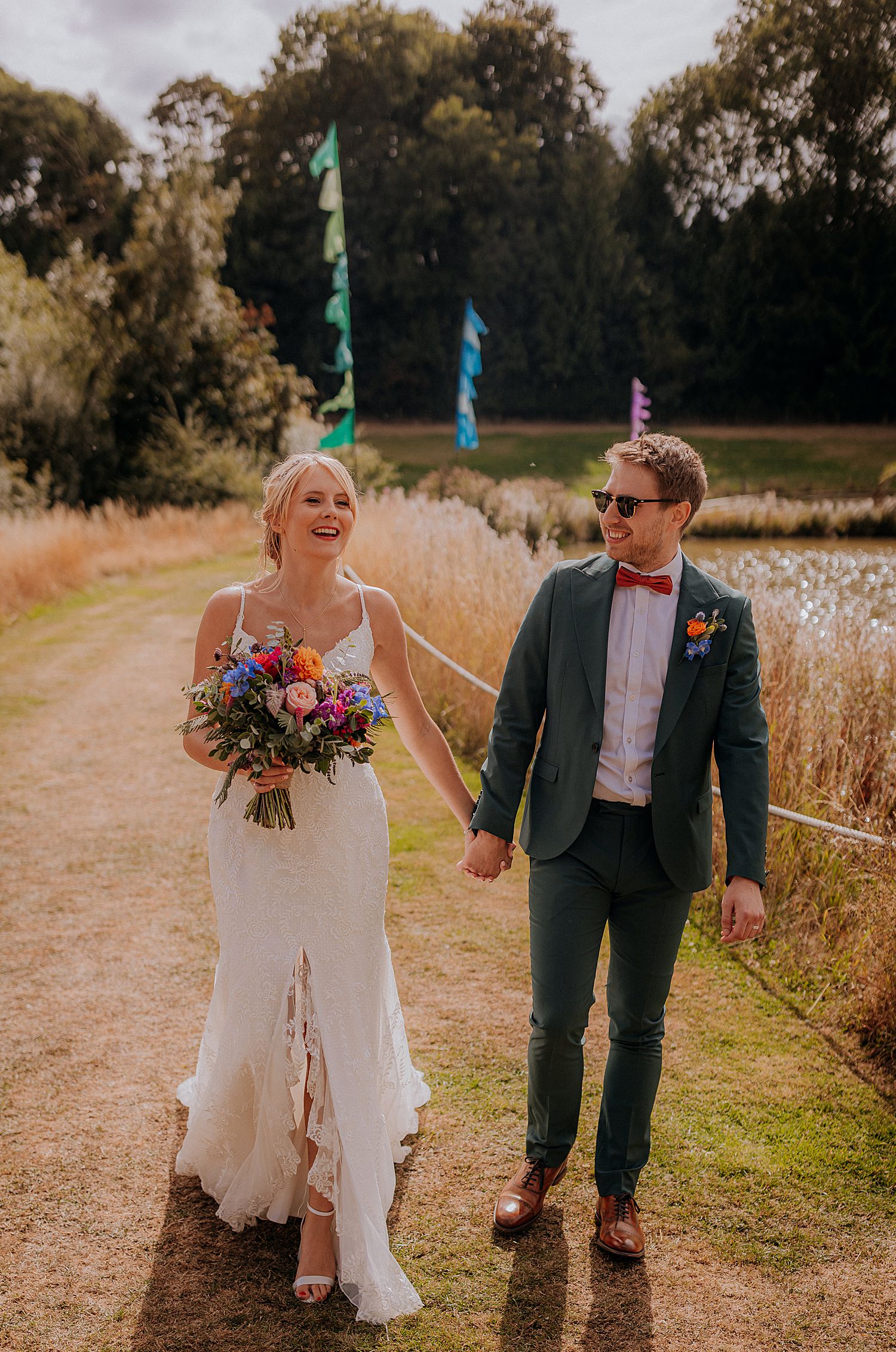 HADSHAM FARM WEDDING PHOTOGRAPHER - Oxfordshire Wedding Photographs