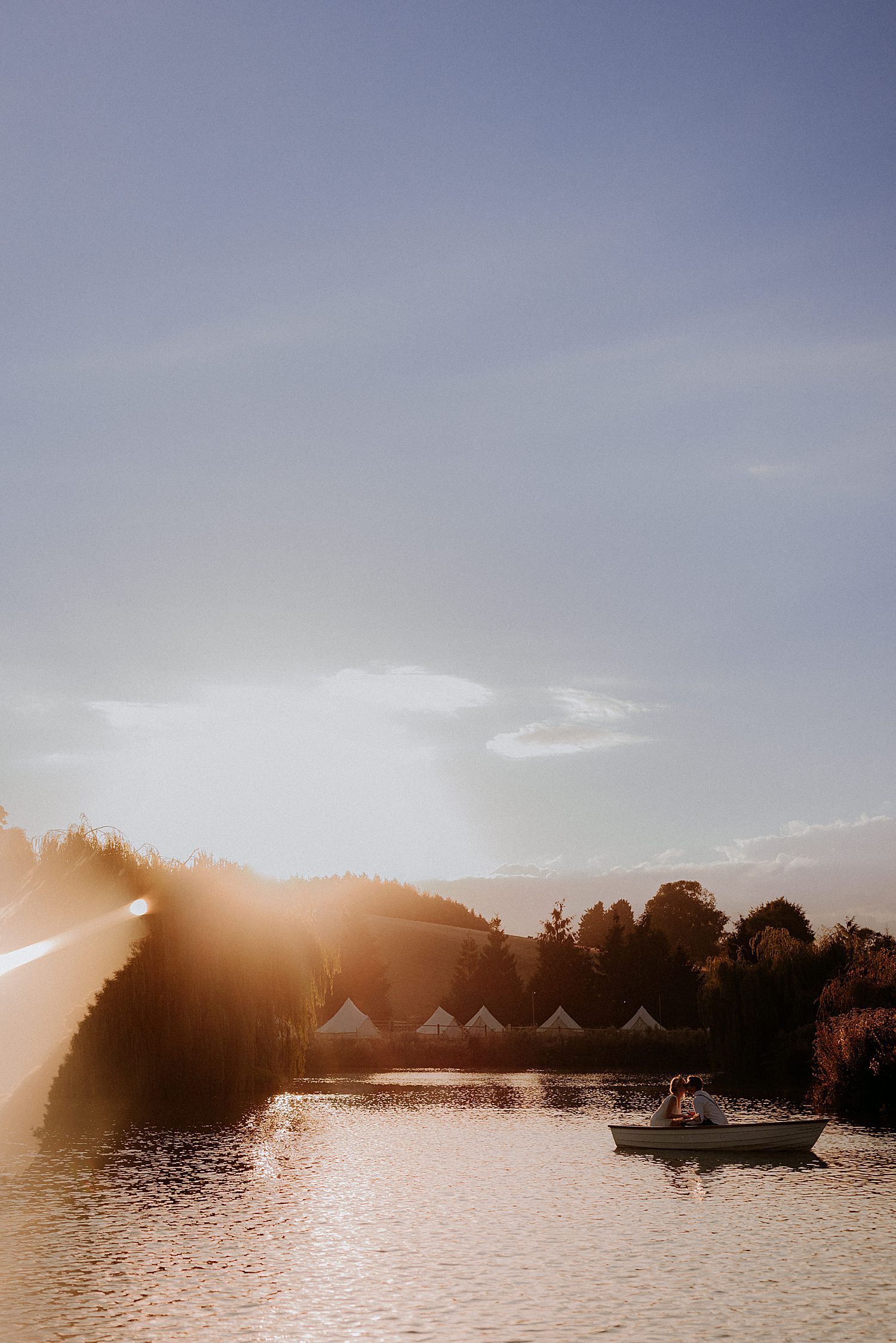 HADSHAM FARM WEDDING PHOTOGRAPHER - Fun Wedding Photography