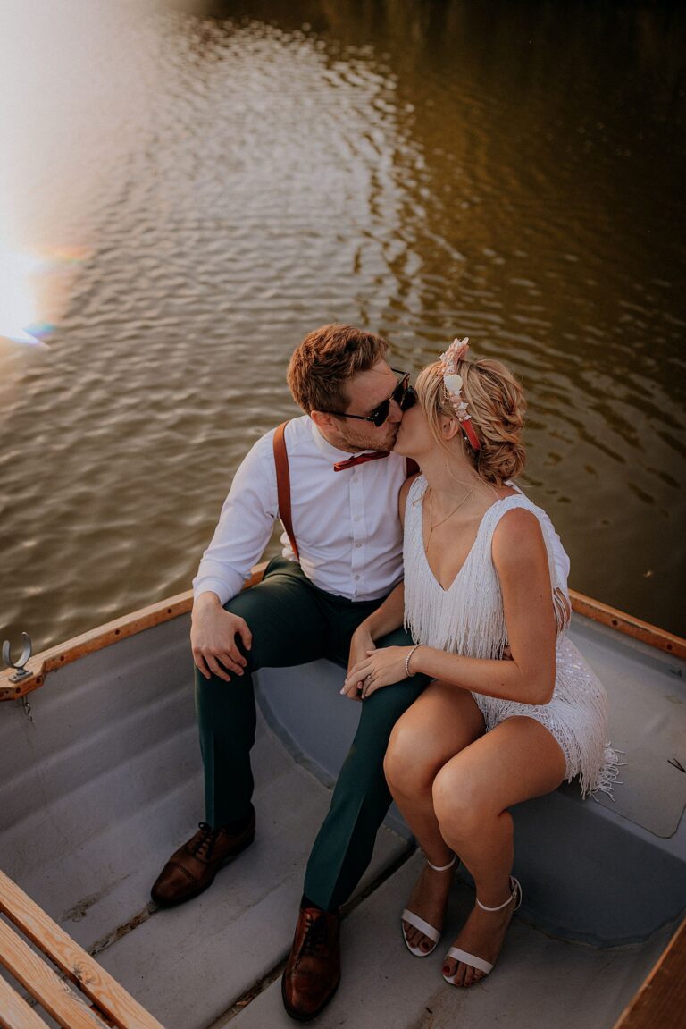 HADSHAM FARM WEDDING PHOTOGRAPHER - Fun Wedding Photographer