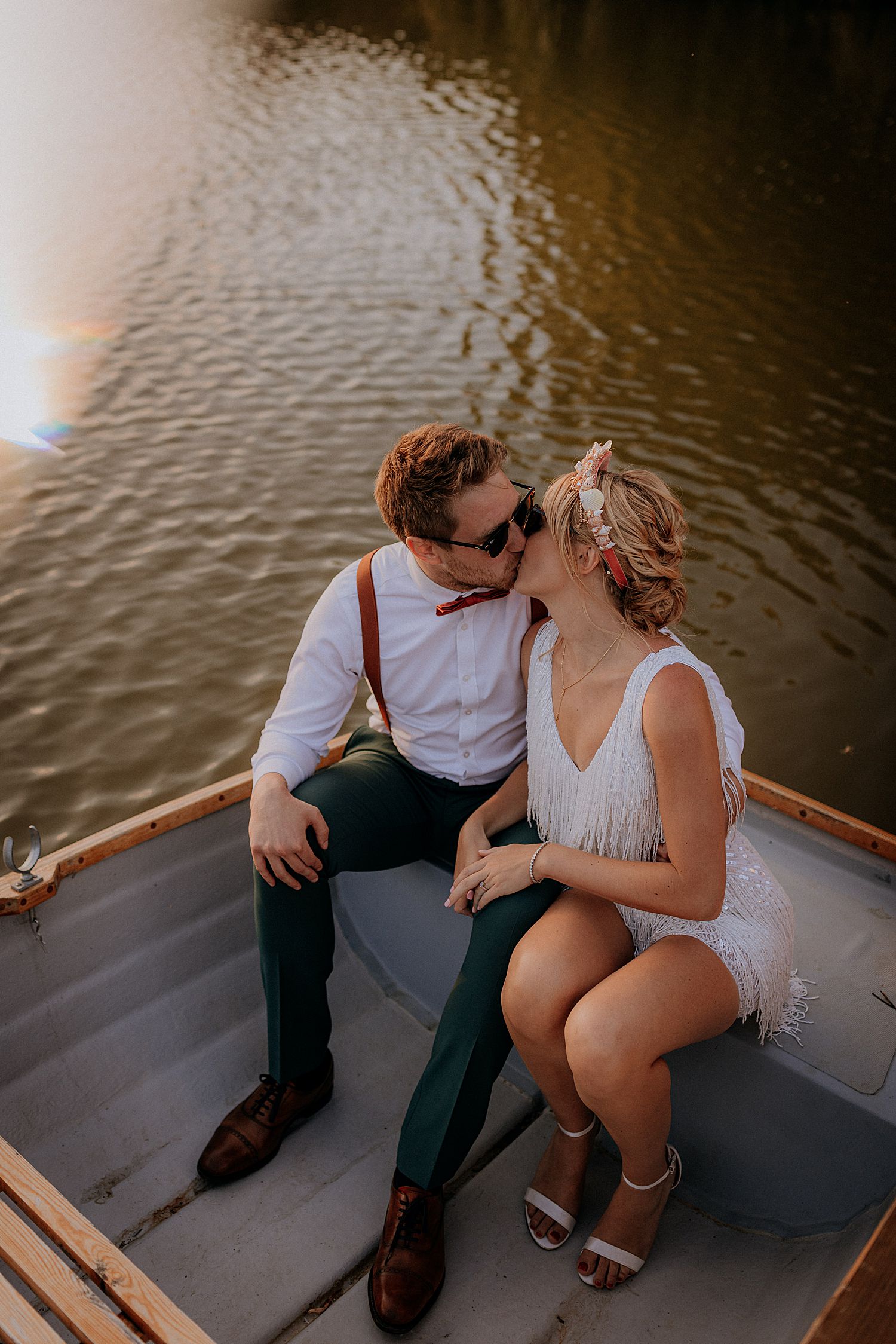 HADSHAM FARM WEDDING PHOTOGRAPHER - Fun Wedding Photographer
