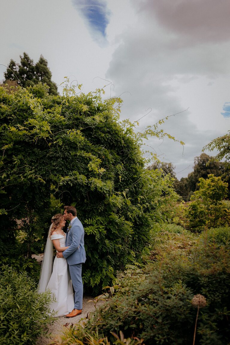 MIDDLETON LODGE WEDDING PHOTOGRAPHY - Fun Wedding Photographs