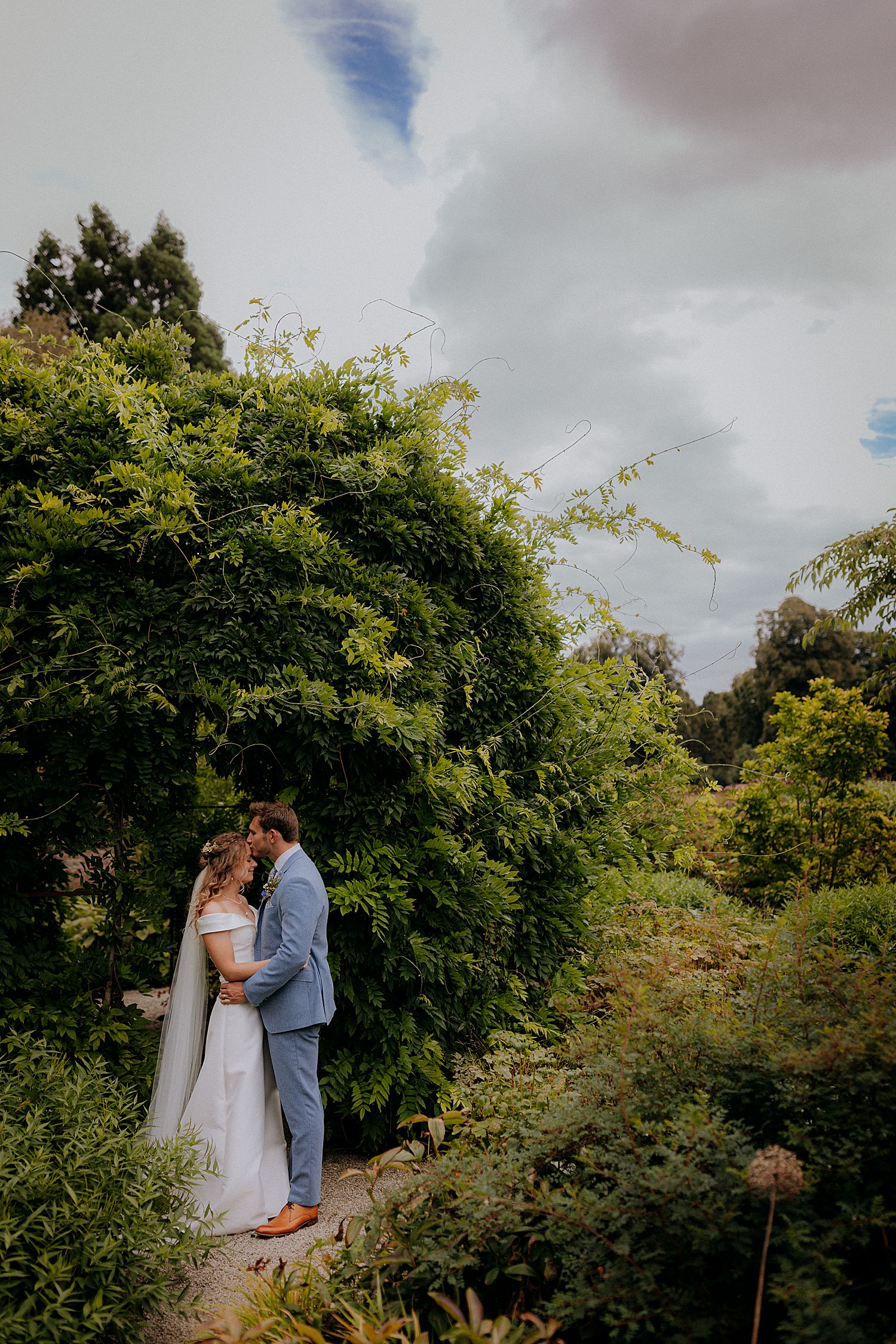 MIDDLETON LODGE WEDDING PHOTOGRAPHY - Fun Wedding Photographs