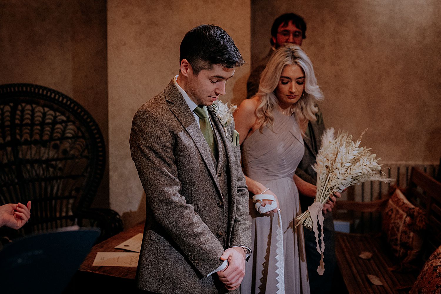 RUNA FARM WEDDING PHOTOGRAPHY - Fun Wedding Photographers