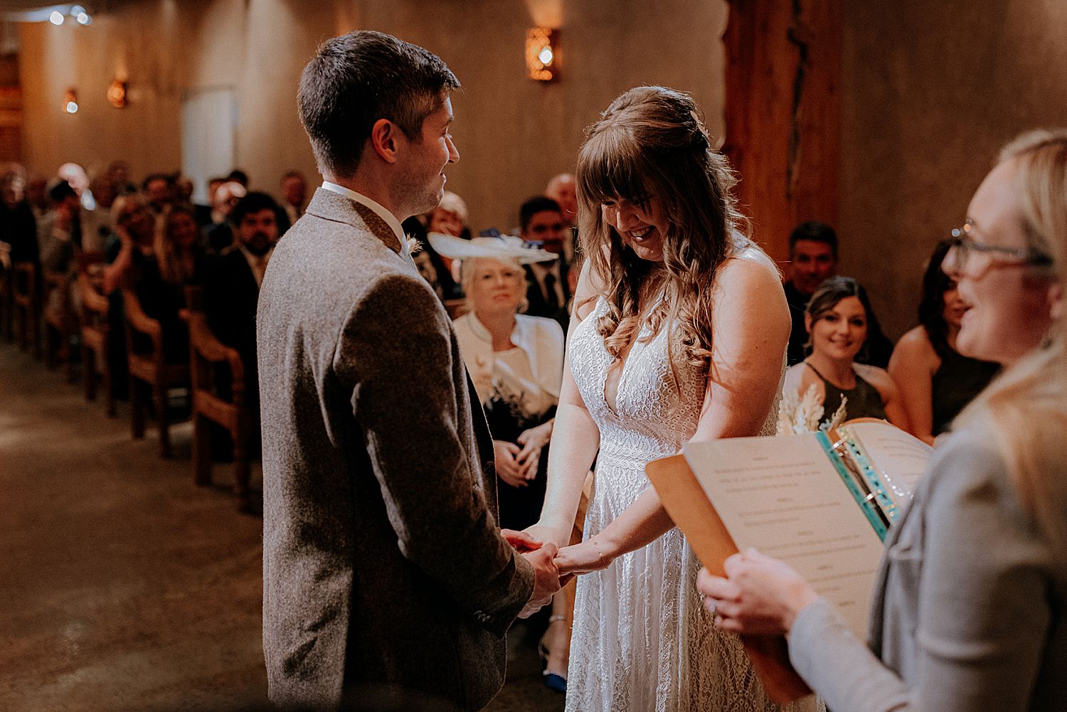 RUNA FARM WEDDING PHOTOGRAPHY - Relaxed Wedding Photographer