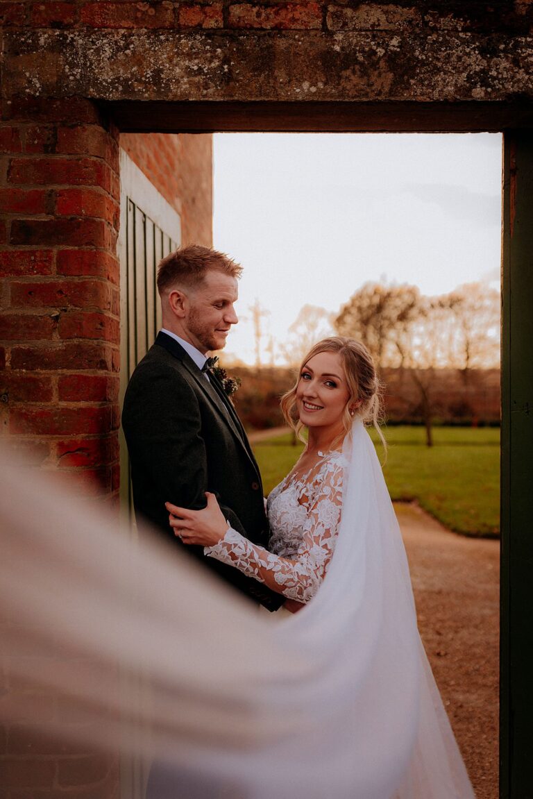 NATURAL WEDDING PHOTOGRAPHER