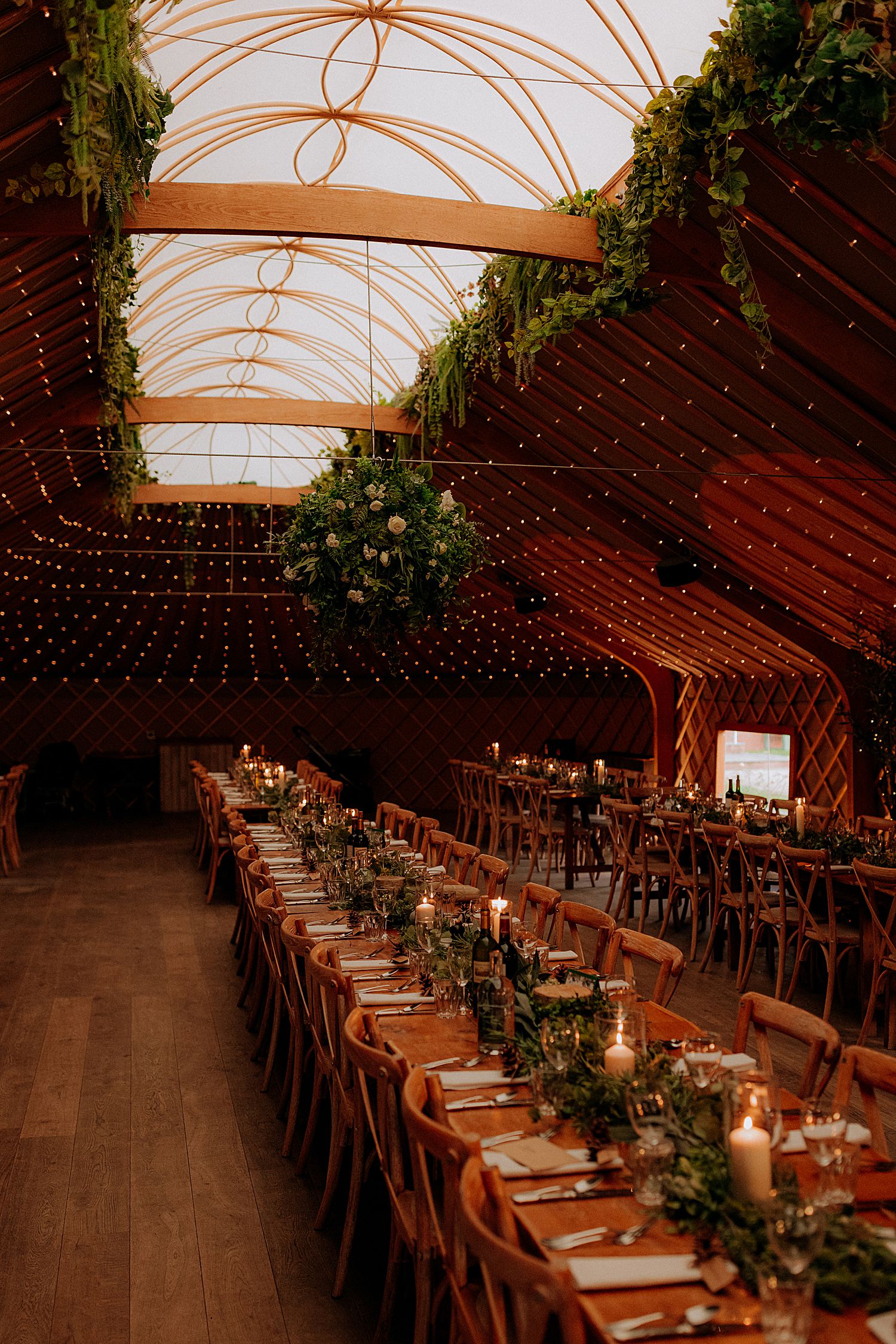 NATURAL WEDDING PHOTOGRAPHERS